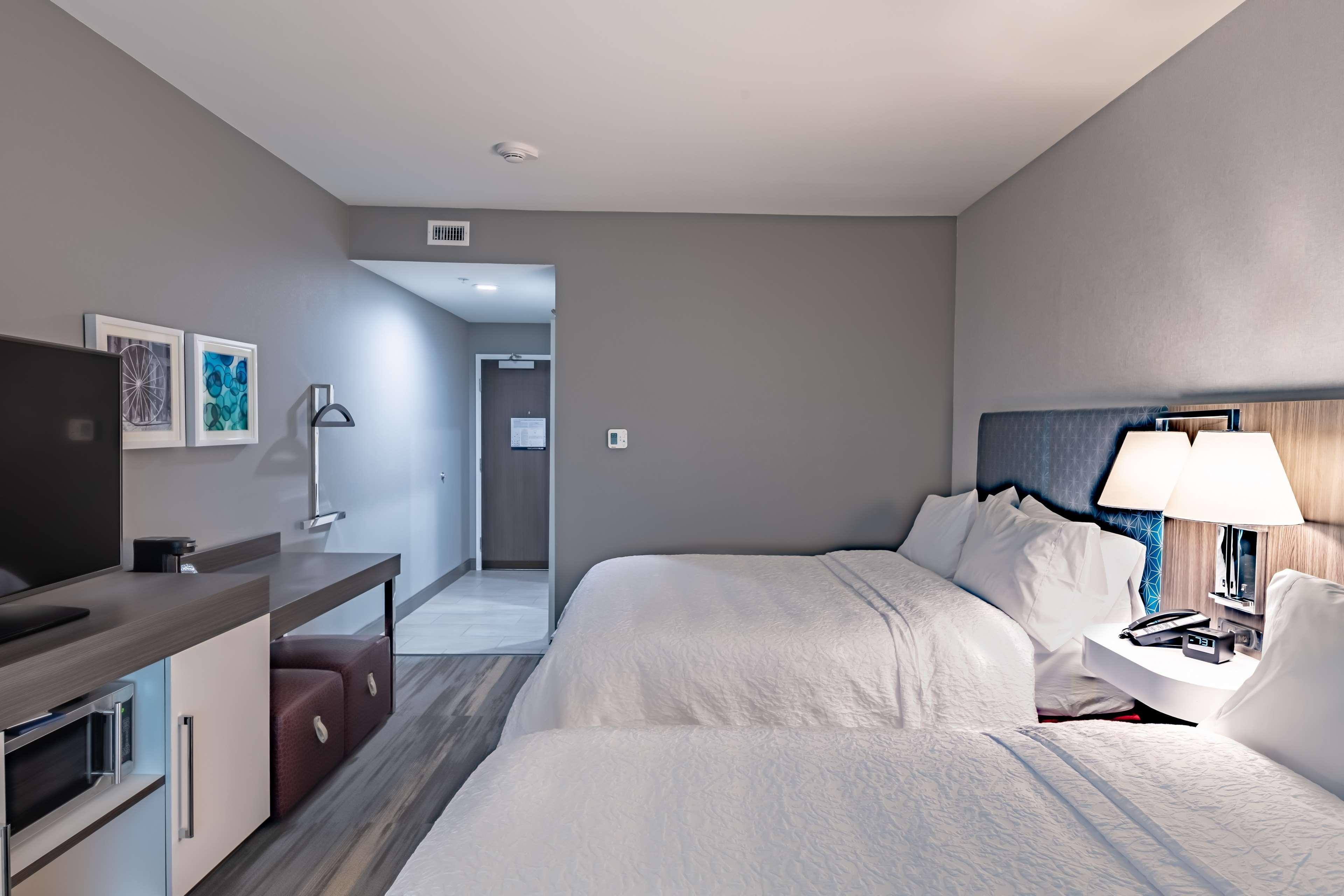 Hampton Inn & Suites Dallas/Plano Central Экстерьер фото
