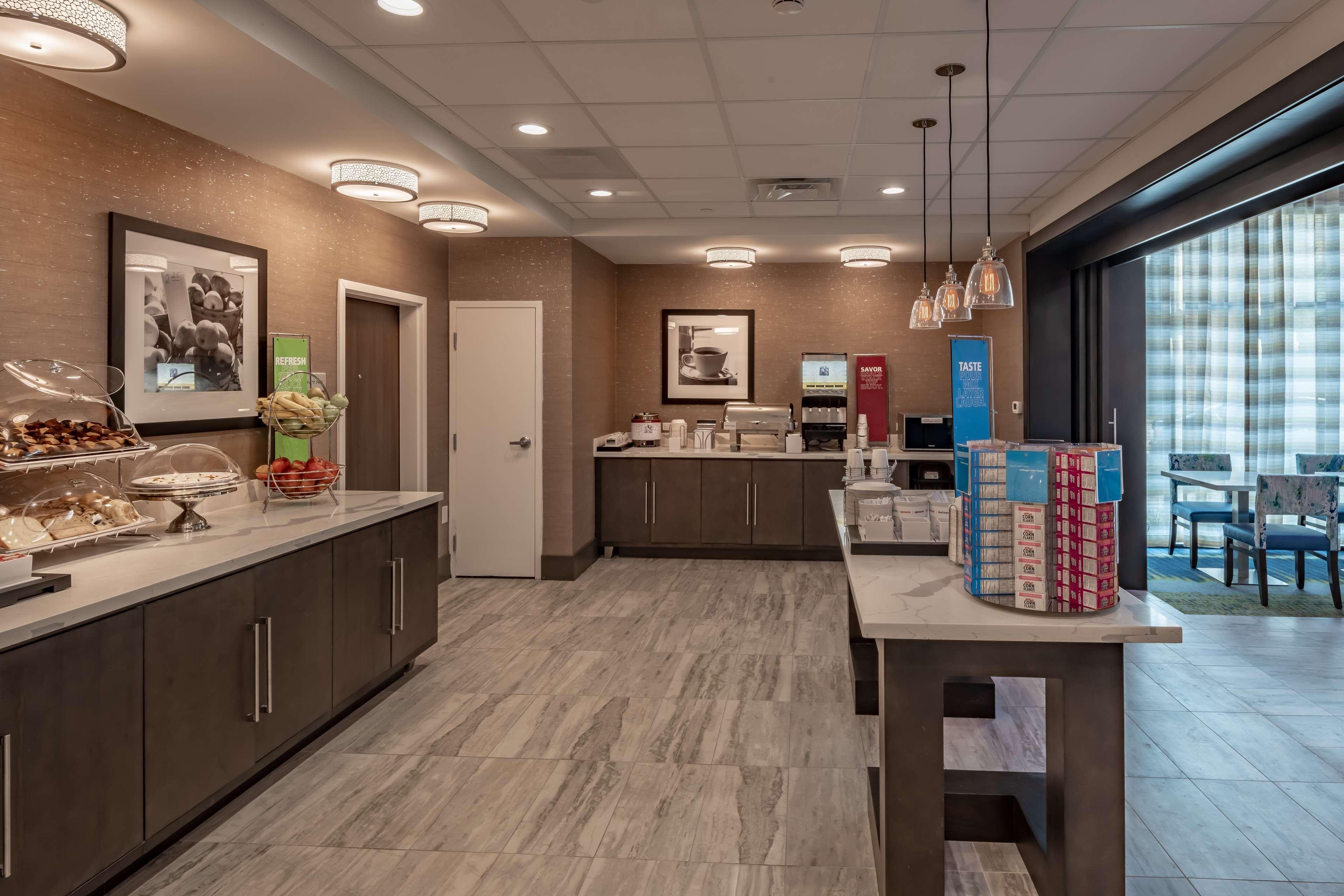Hampton Inn & Suites Dallas/Plano Central Экстерьер фото