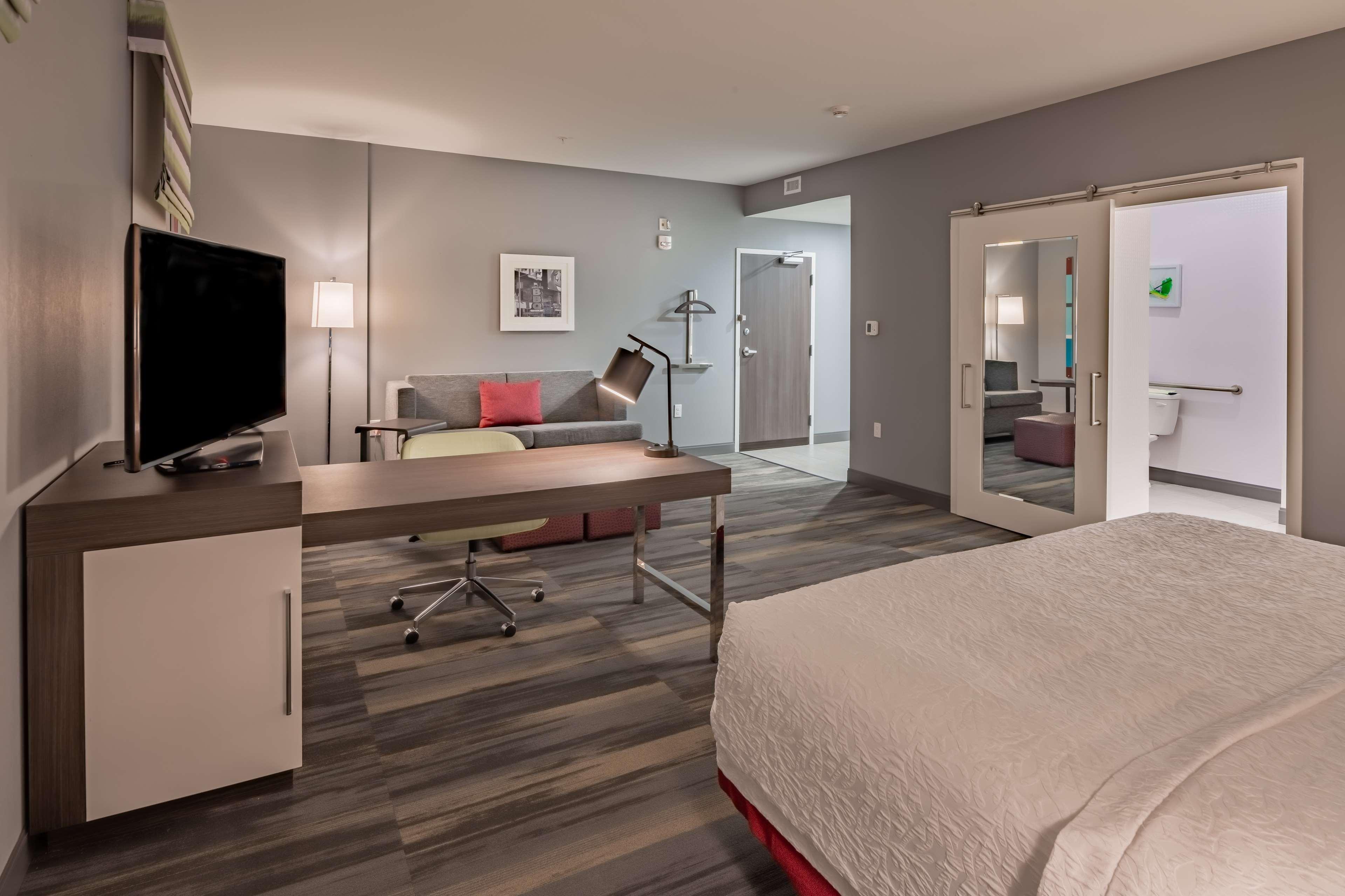 Hampton Inn & Suites Dallas/Plano Central Экстерьер фото