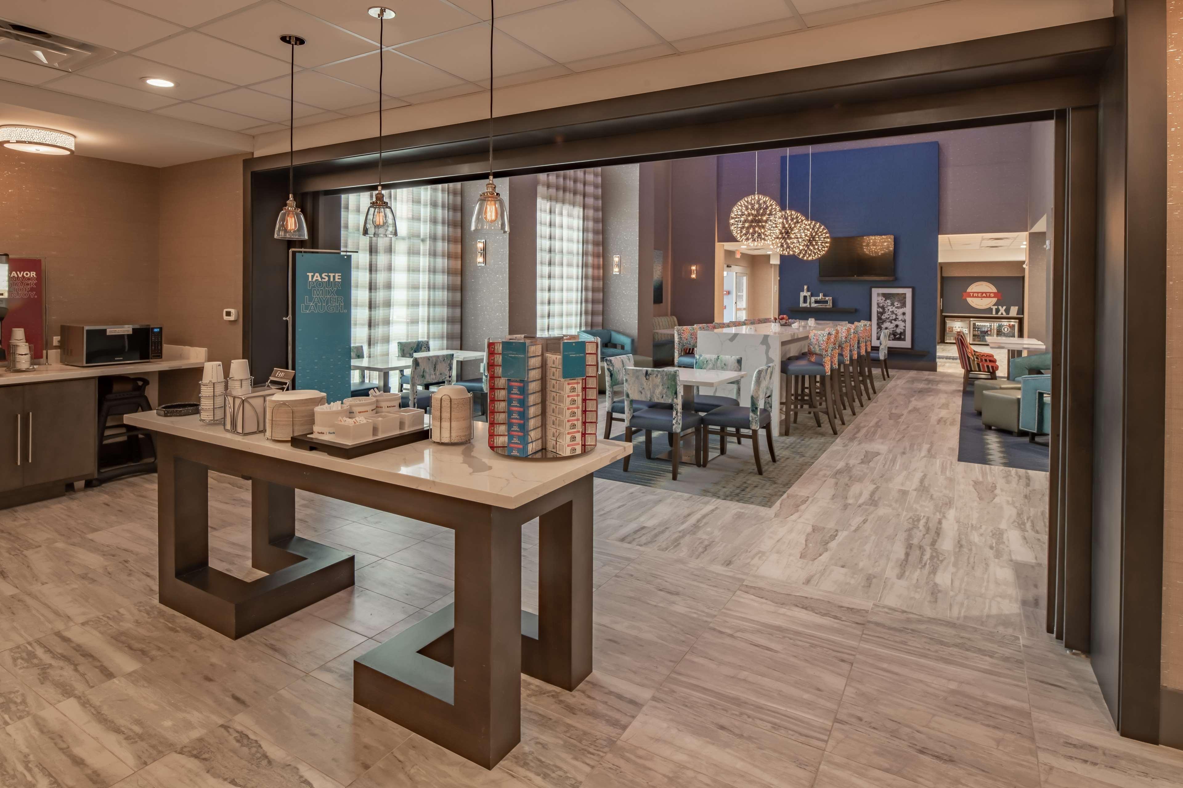 Hampton Inn & Suites Dallas/Plano Central Экстерьер фото