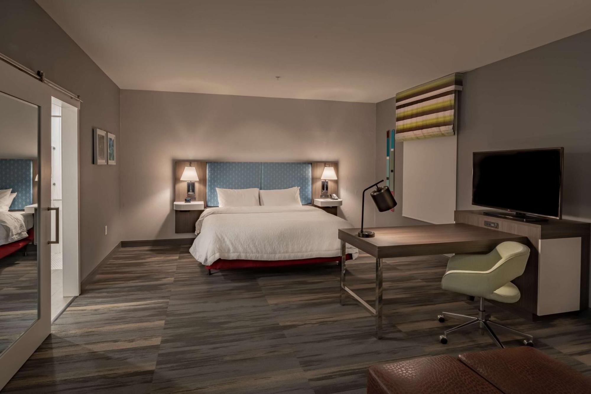Hampton Inn & Suites Dallas/Plano Central Экстерьер фото