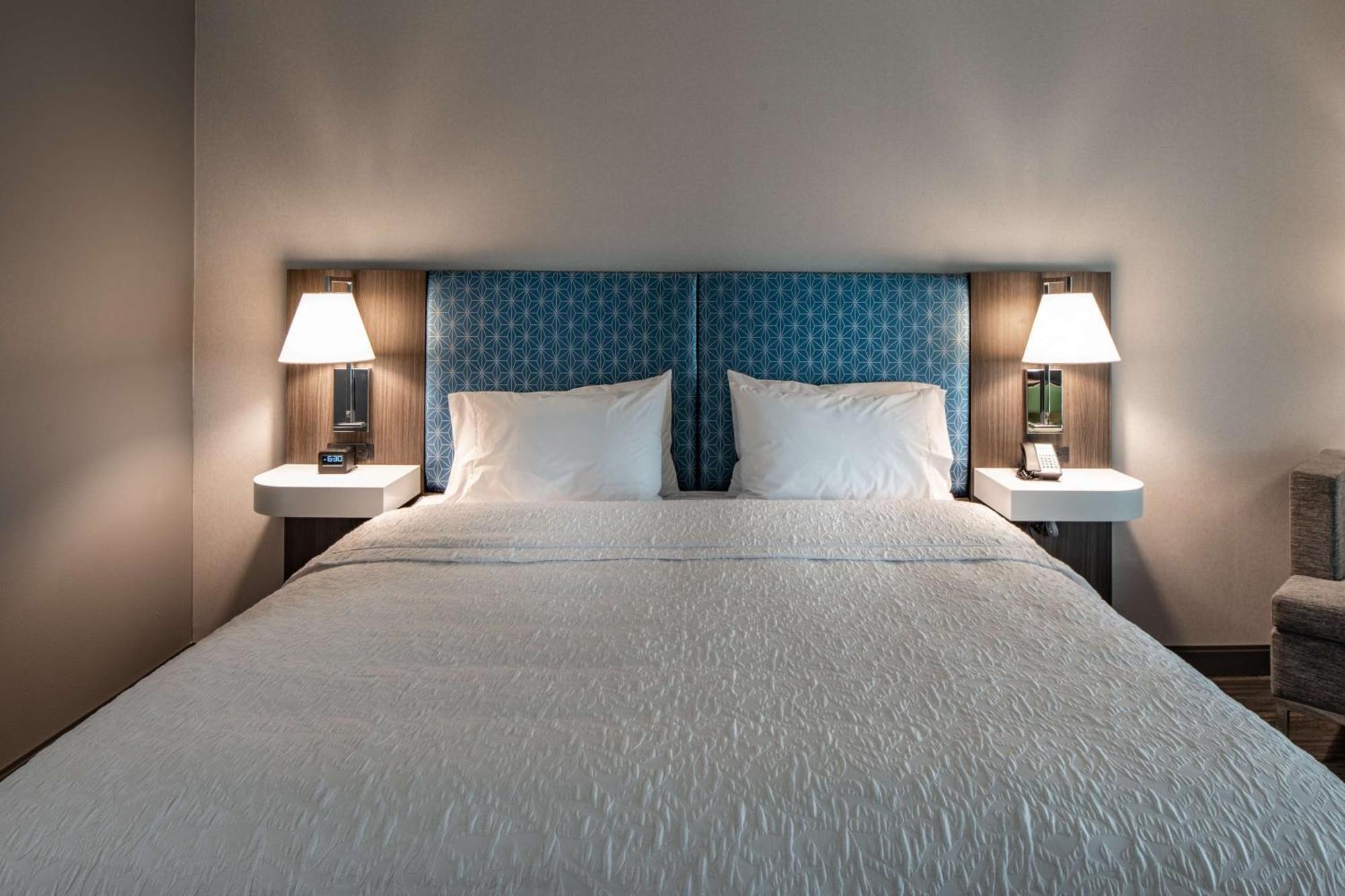 Hampton Inn & Suites Dallas/Plano Central Экстерьер фото