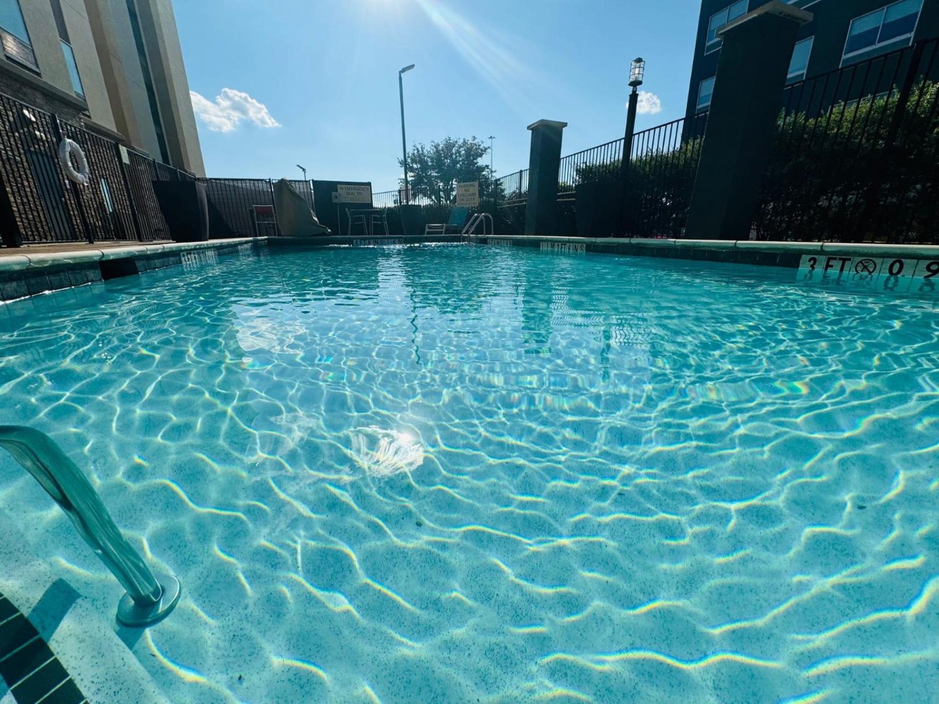 Hampton Inn & Suites Dallas/Plano Central Экстерьер фото