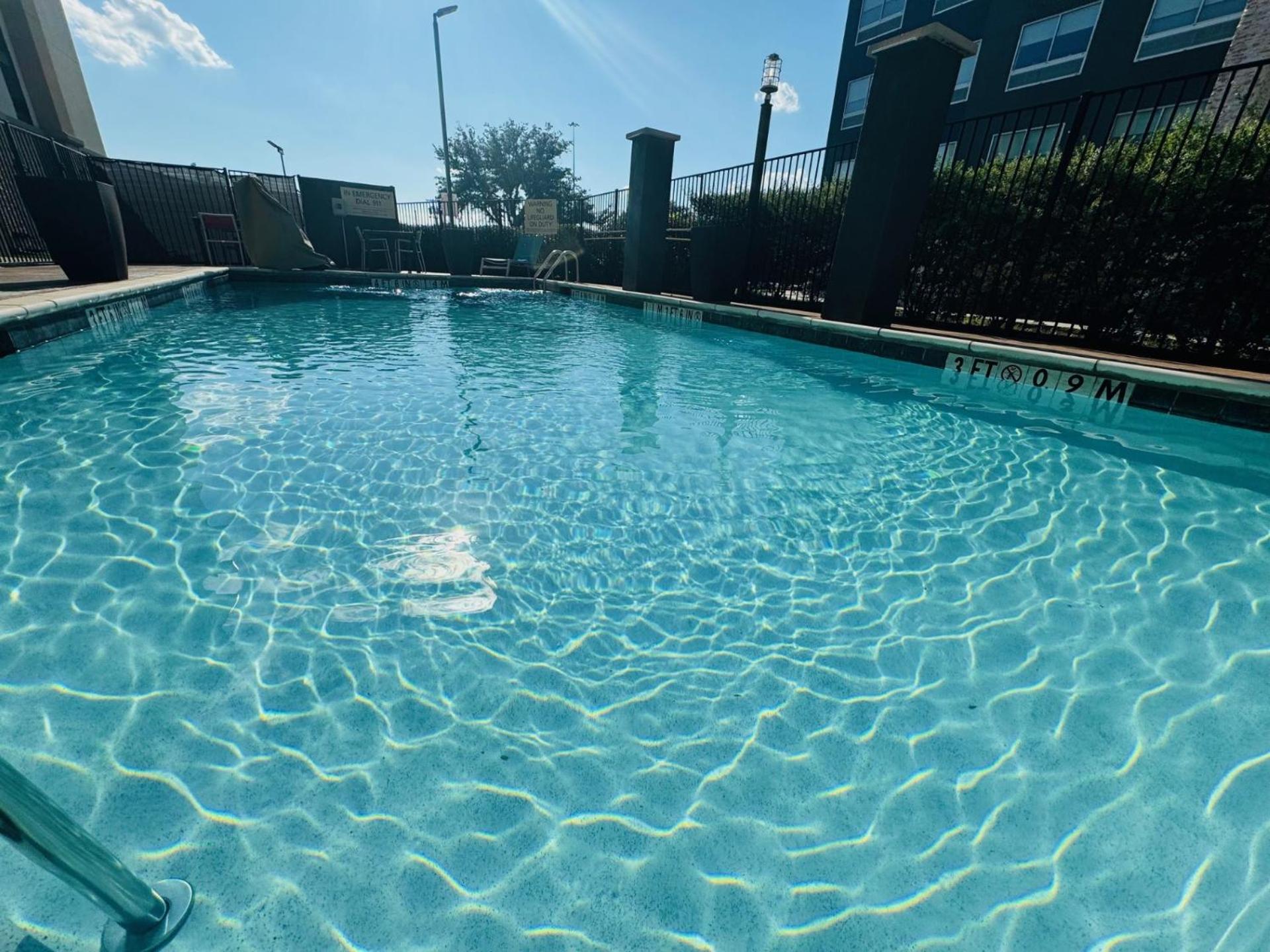 Hampton Inn & Suites Dallas/Plano Central Экстерьер фото